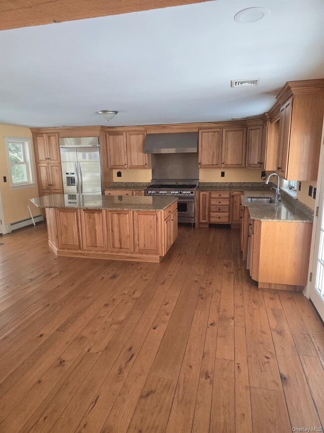 Photo - 276 Quaker Rd