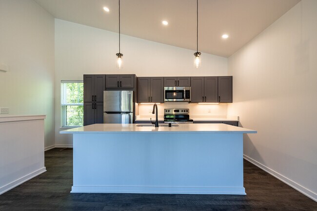 Photo - 1920 Edwards St Unit B