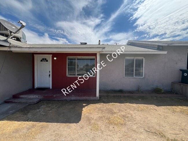 Building Photo - 1360 Nancy St