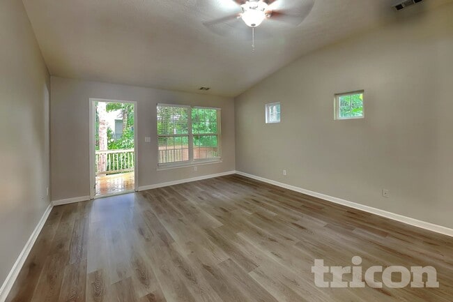Photo - 501 Arrowhead Dr
