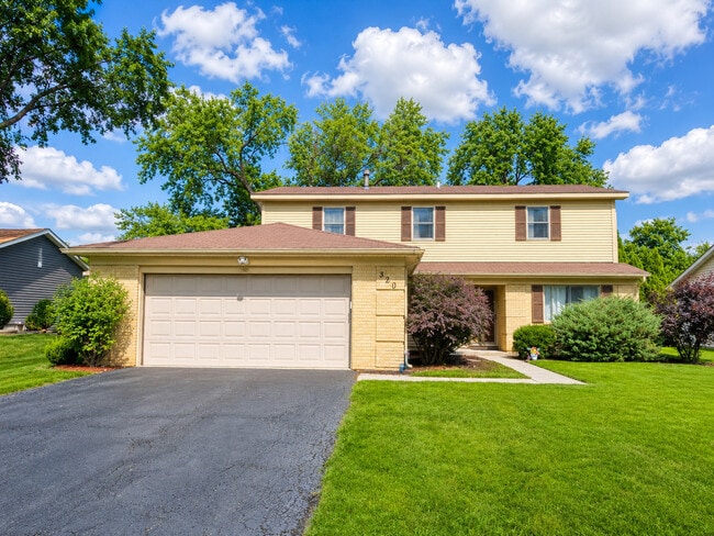 Building Photo - 320 Thistle Dr