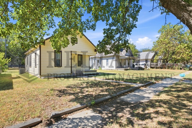 Photo - 833 S Elizabeth St