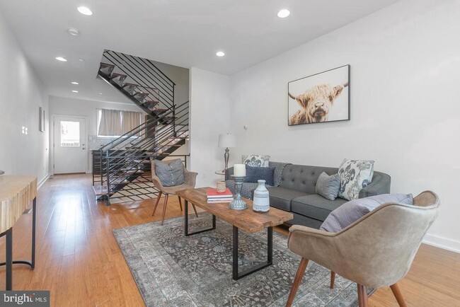 Photo - 2711 Cambridge St Townhome