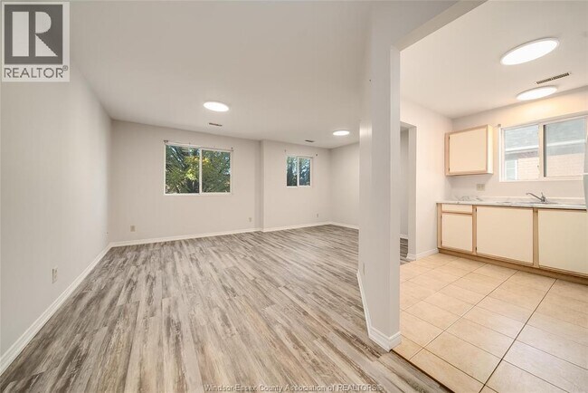 Photo - 1970 Daytona Ave