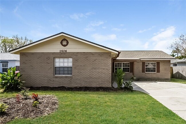 Building Photo - 1406 Cromwell Dr