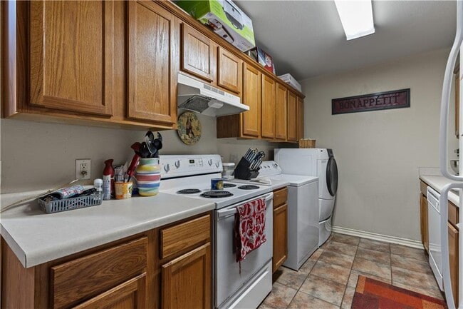 Photo - 258 Graystone Cir