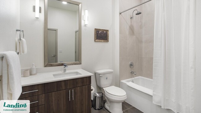 Photo - 4811 Woodrow Ave Unidad 109