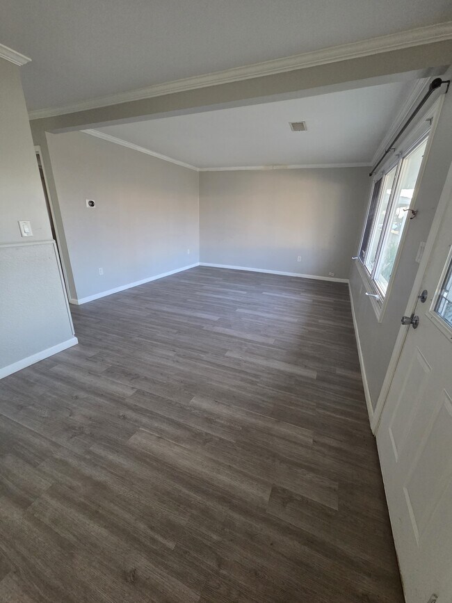 Photo - 2210 Capri Ave