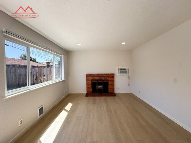 Photo - 1578 Albatross Dr Unit #3
