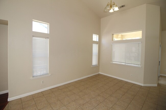 2747 Browning Ave
