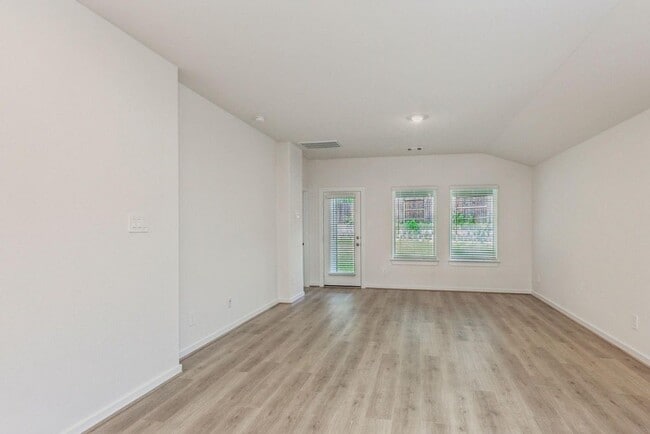 Building Photo - 1940 Velvet Oak Ln