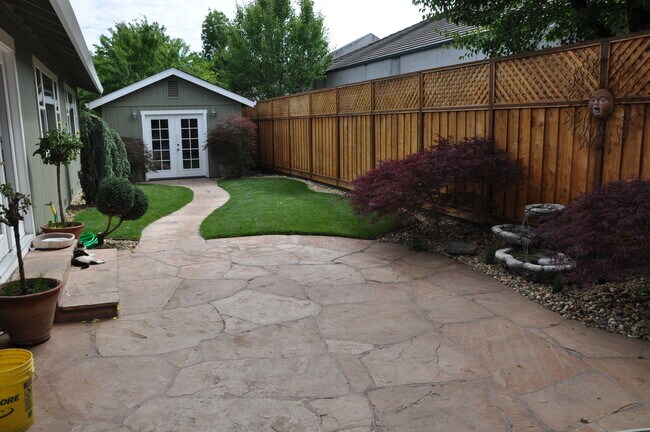 Photo - 849 Melrose Ct