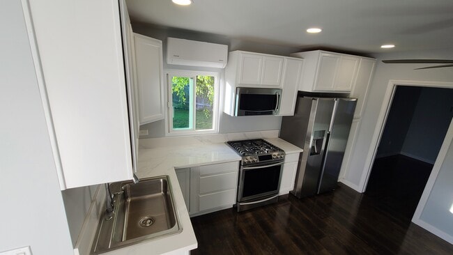 Photo - 1005 La Solana Dr Unit Pool House