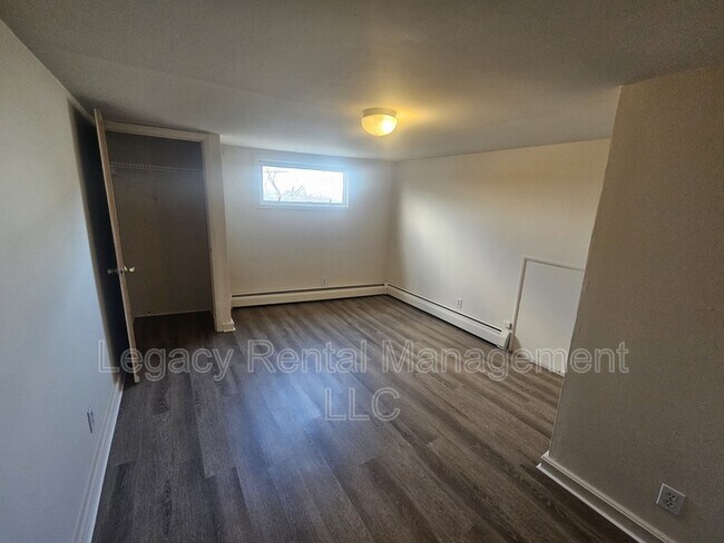 Photo - 168 S Main St