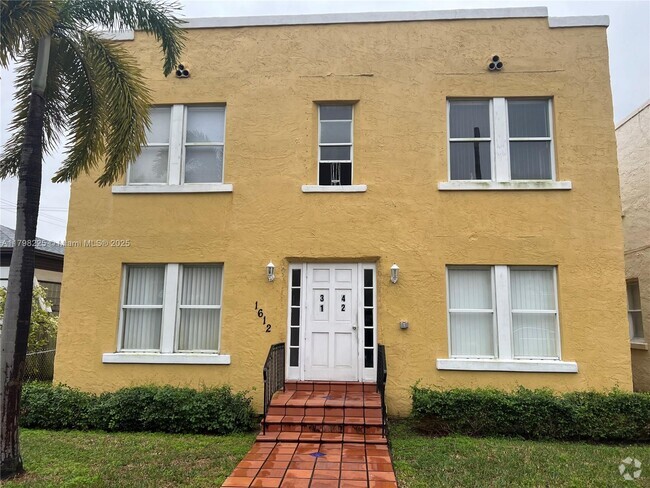 Building Photo - 1612 Harrison St Unit 4 Rental
