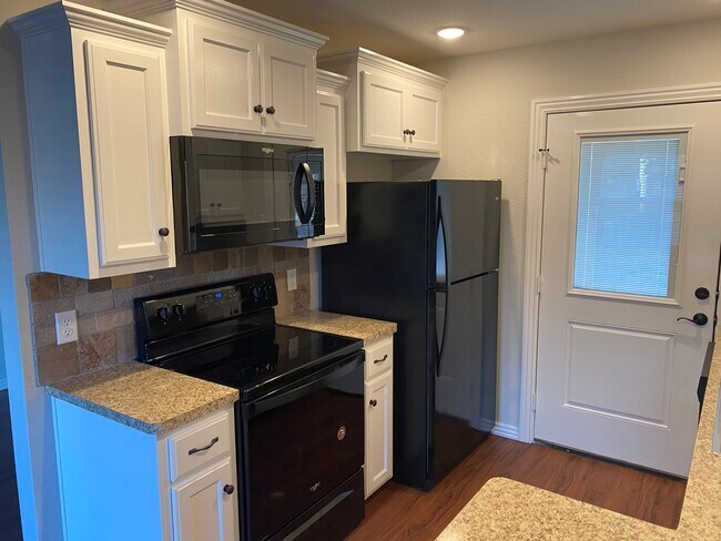 Photo - 3415 Fincastle Cir Unidad #B-55 and older housing