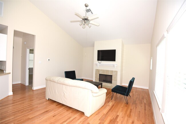 Photo - 11607 Main Pine Dr