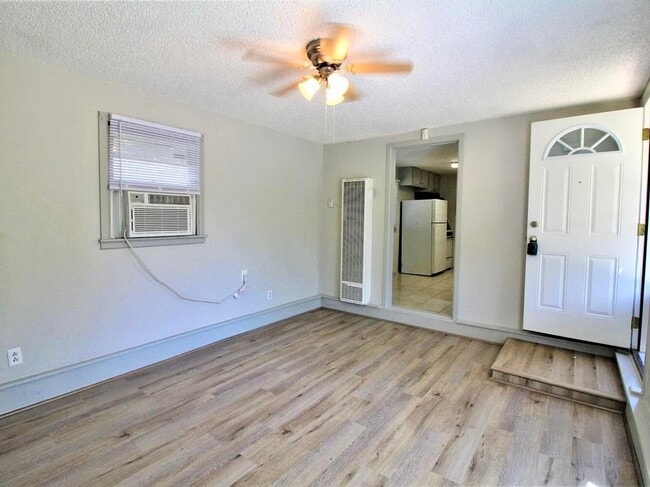 Photo - 2216 30th St