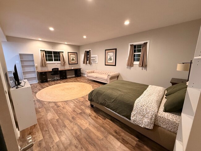 Photo - 214 Pinecrest Dr Unit All Utilities + WiFi included