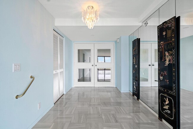 Photo - 1900 Consulate Pl Unidad 1004