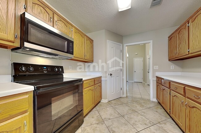 Photo - 13148 Braybourne Pky