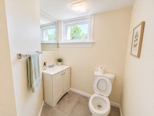 Photo - 14 Parkland Pl