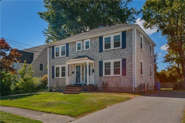 Photo - 349 Boulevard