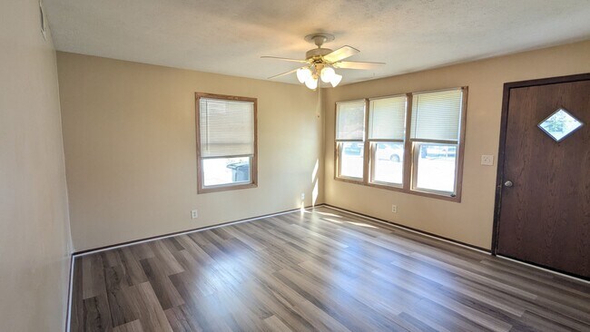 Photo - 3-bedroom in Lewis Central