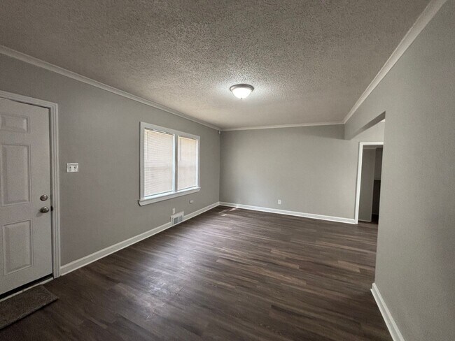 Photo - 3188 Kimner St