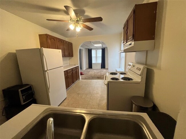 Photo - 3300 E Main St Unit 1