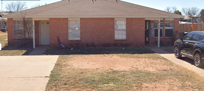 Building Photo - 235 W Holmes Ave