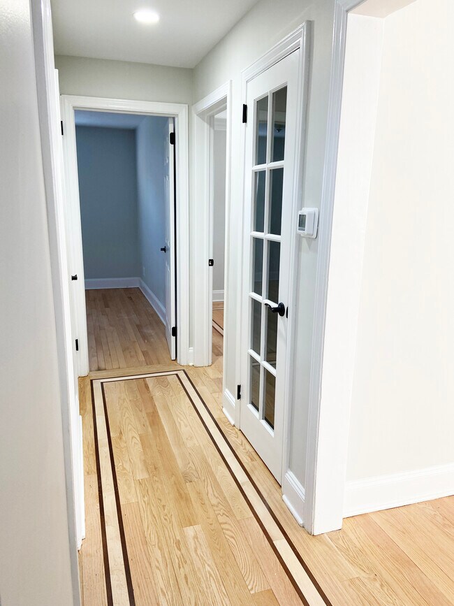 Photo - 4070 Madison Ave