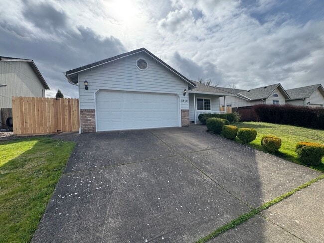 Building Photo - 3 Bedroom 2 Bath House in Bethel-Danebo