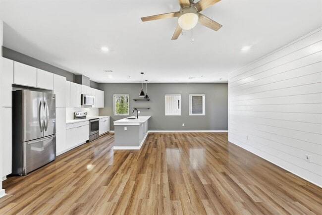 Photo - 5924 S Congress Ave Unit 63S