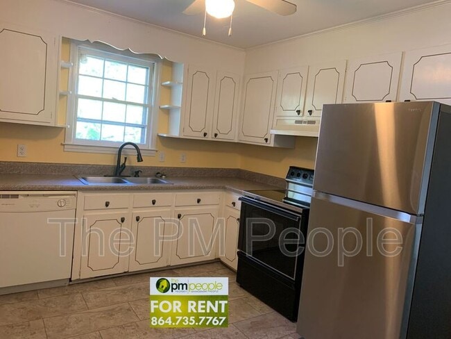 Photo - 204 Pennwood Ln