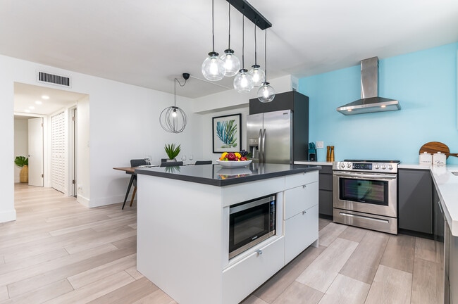 Kitchen - 261 Deer Creek Blvd Unit Modern villa 123