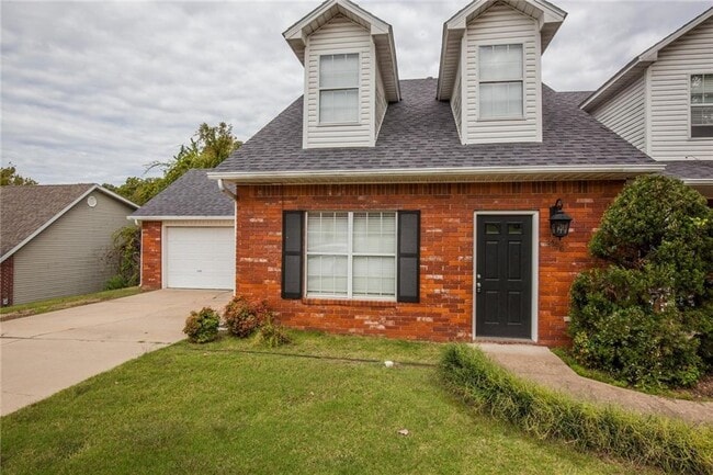 Building Photo - 2196 E Cinnamon Way