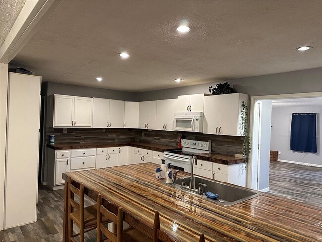 Photo - 7597 Rockbridge Rd SW