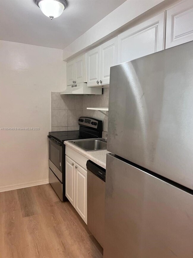 Building Photo - 7820 NE Bayshore Ct Unit 210 Rental