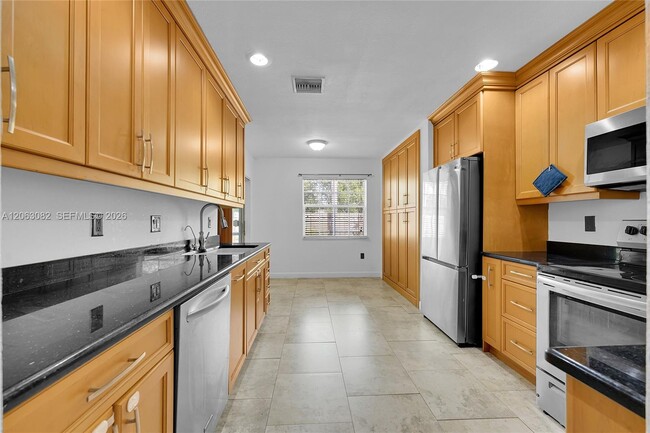 Photo - 5520 NW 49th Ave