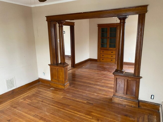 Photo - 311 New Park Ave