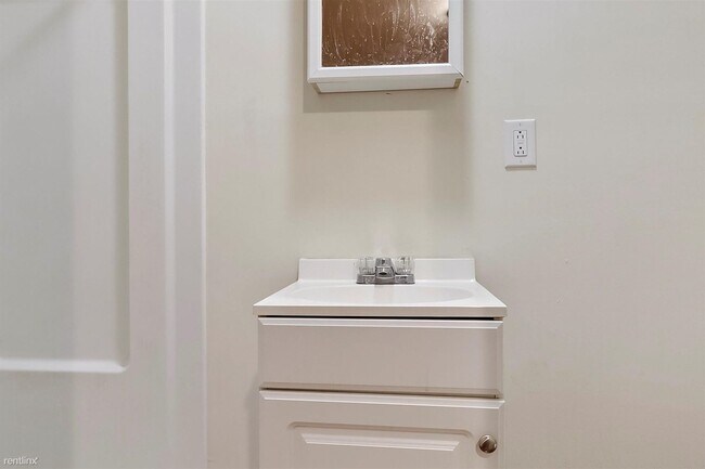 Photo - 3 br, 3 bath 4plex - 1712 CECIL B MOORE AV... Unidad B