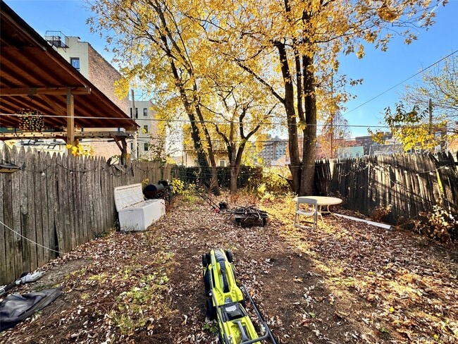 Photo - 1733 Zerega Ave