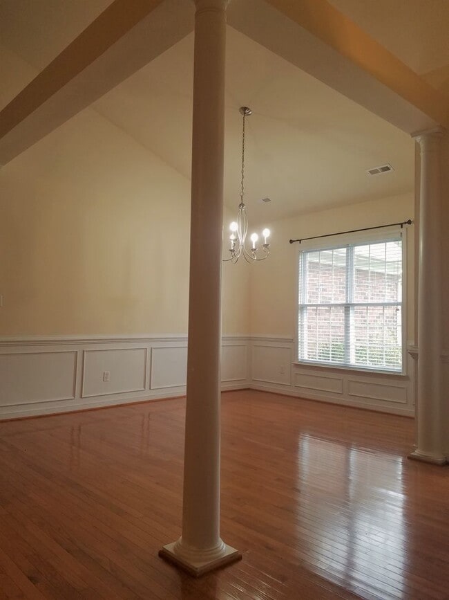 Photo - Beautiful transitional 4 bedroom brick rancher on quiet street just off of Hull Street/Genito Roa...