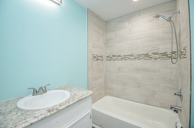 Photo - 2706 Sledge St