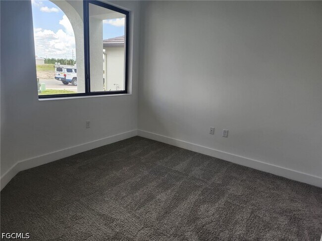 Building Photo - 5124 Nevola Ave