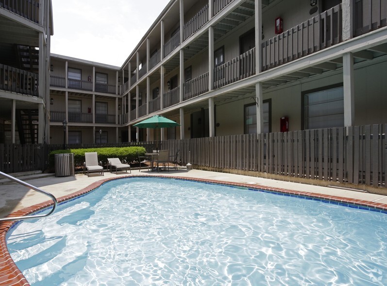 Covington Square Apartments