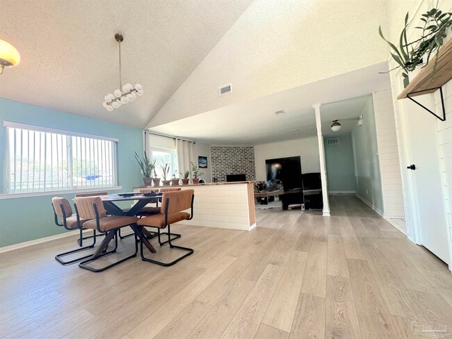 Photo - 3585 Riddick Dr
