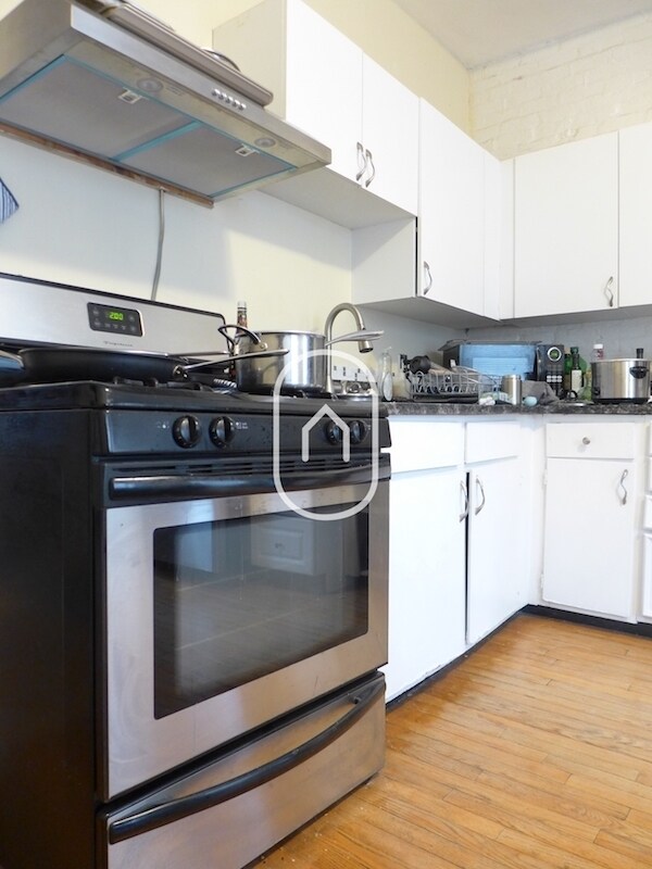 Photo - 74 Hammond St