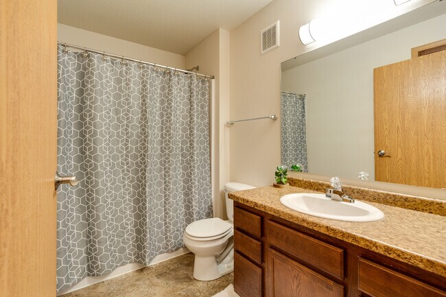 Photo - Westport - Walk to NDSU!